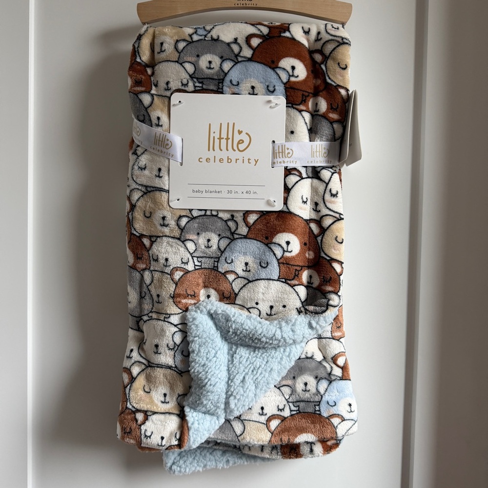 Little Celebrity Baby Blanket with Bear Print